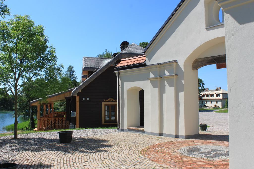 Folwark Hutta Hotel Mala Huta Exterior photo