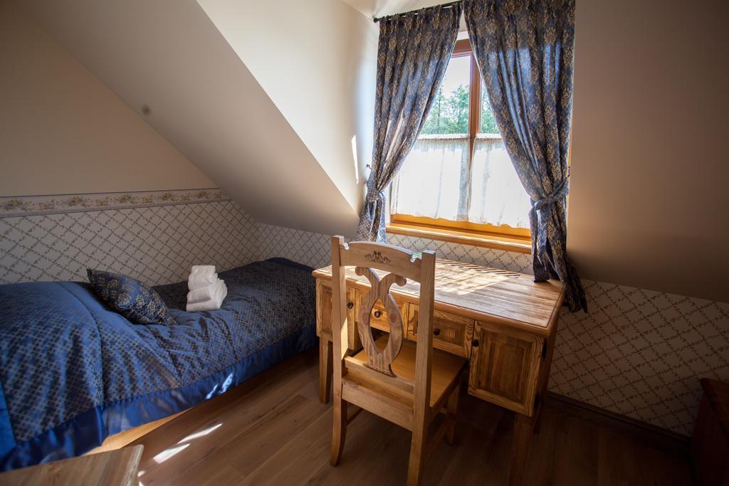 Folwark Hutta Hotel Mala Huta Room photo