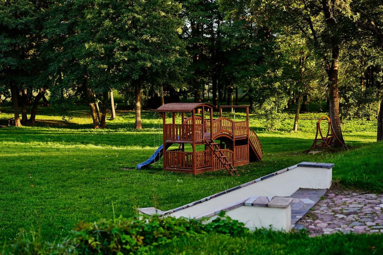 Folwark Hutta Hotel Mala Huta Exterior photo